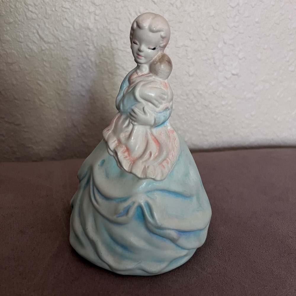 Elegant Blue and White Porcelain Figurine
